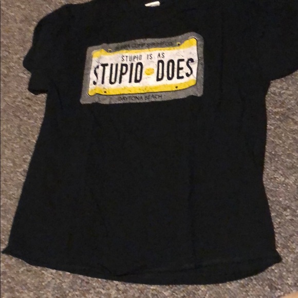 Used t short sizeS - Picture 1 of 11